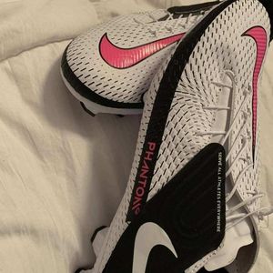 Nike Phantom GT Academy FlyEase MG Soccer Cleat